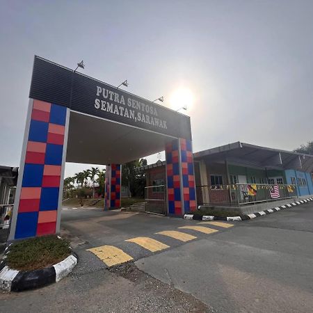 Hotel Putra Sentosa Retreat Camp, Sematan Exterior foto