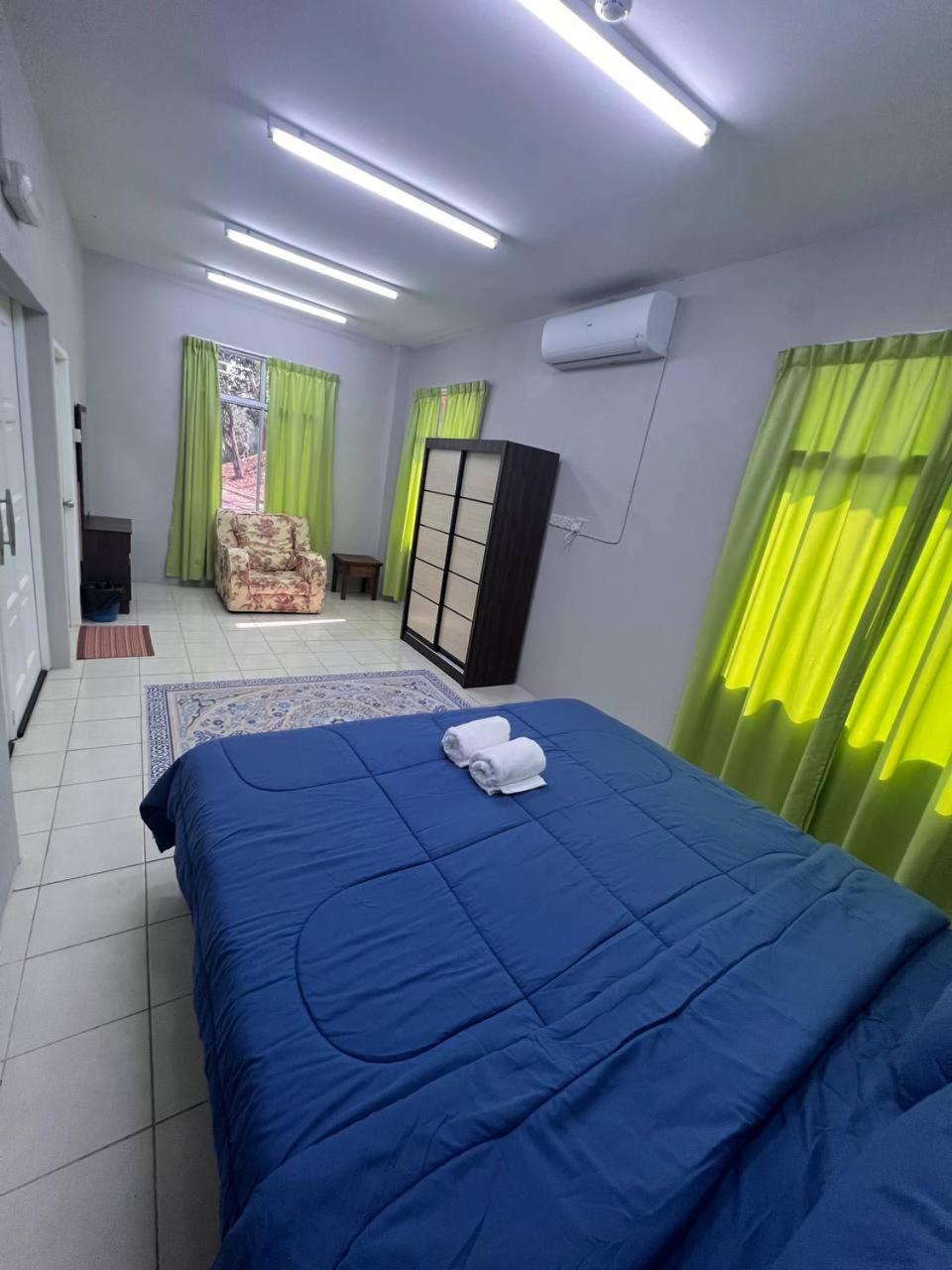 Hotel Putra Sentosa Retreat Camp, Sematan Zimmer foto